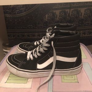 High top black and white vans